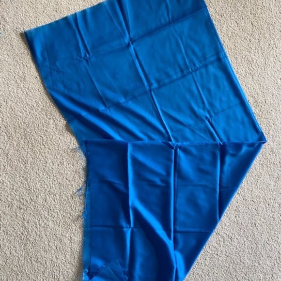- Blue Nylon Georgette sari 6 yards with wide golden decorative border attached - Picture 3 of 7